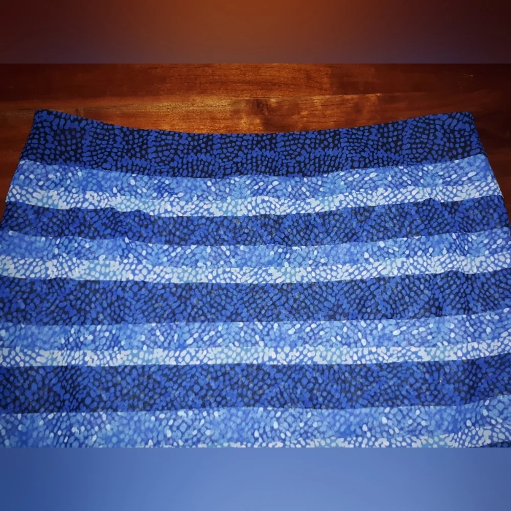 💣WHITE HOUSE BLACK MARKET NWT SKIRT SZ 14 - Picture 2 of 5